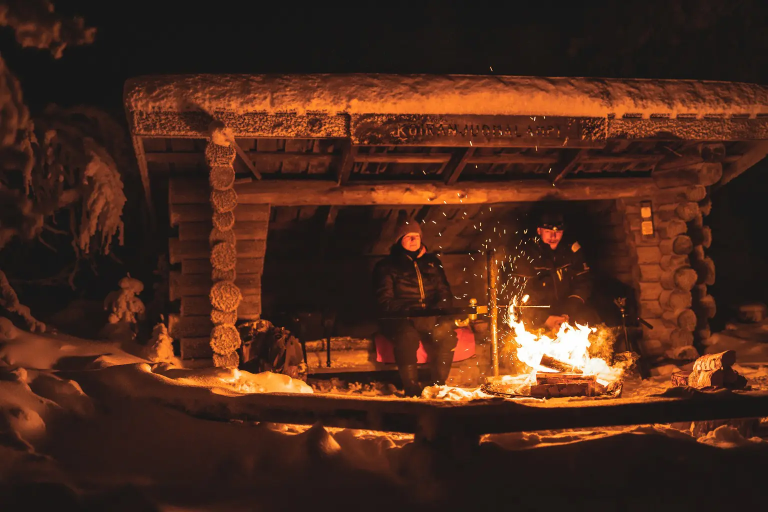 Vakantie in Lapland bij een vuurtje